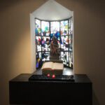 Marienkapelle: Pietà und Gedenkbuch der Verstorbenen. (Foto: Peter Nüsser)