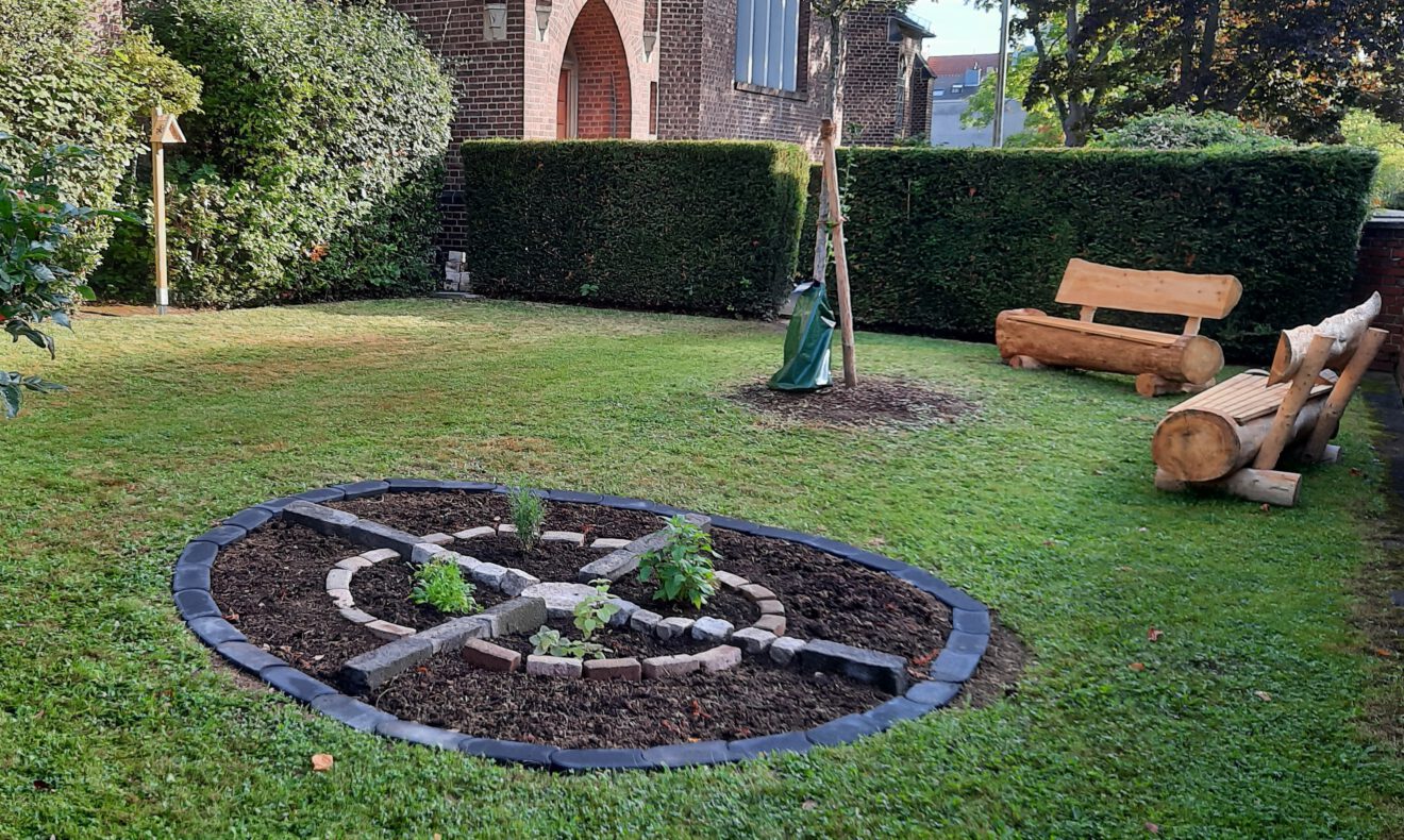 St Matthias Kräutergarten, Köln am Südkreuz, Bayenthal, Foto: Werner Timmerscheidt oder Andrea Nicolai