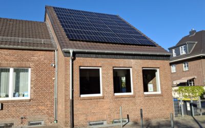 Ener­ge­ti­sche Sanie­rung Pfarr­heim St. Georg – 1.Bauabschnitt been­det – Solar­an­la­ge&nbsp;läuft