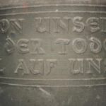 Inschrift auf der Glocke II: «Joseph» (Foto: Andreas Dziewior)